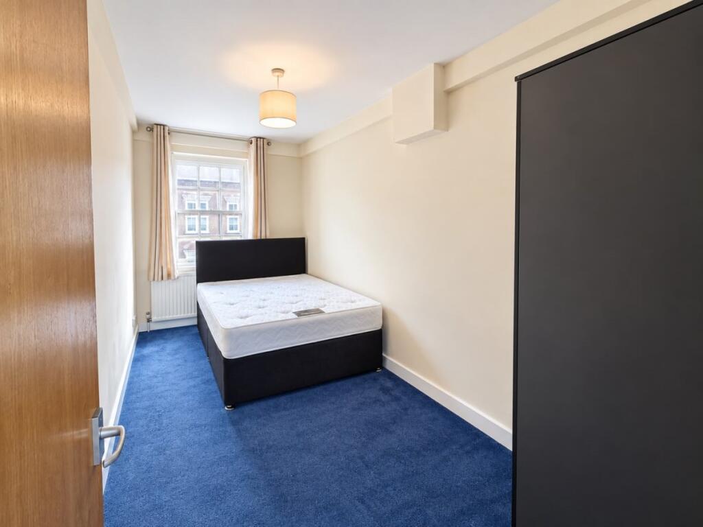 Apartment in Hemel Hempstead - View 4