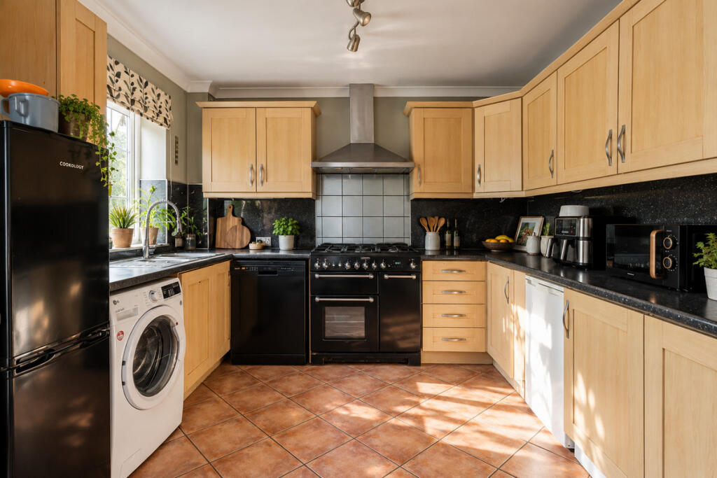 House in Plymouth - View 5