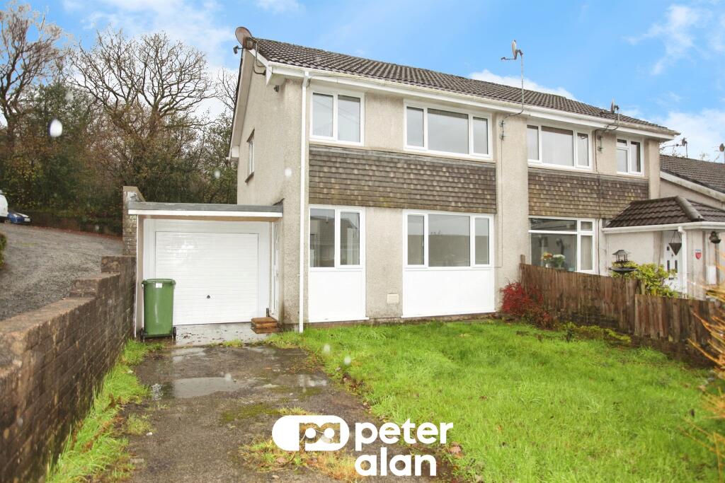 3-bed semi-detached on St. Annes Gardens, Maesycwmmer, Hengoed, £230,000