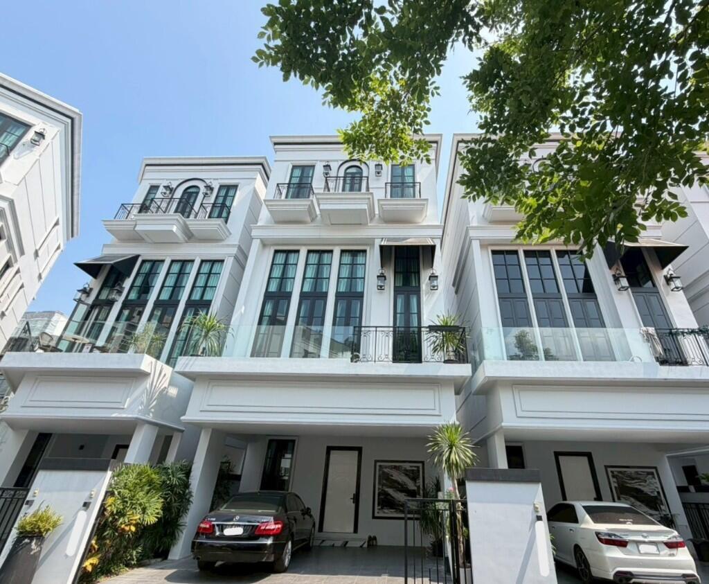 Main image of property: Watthana, Bangkok