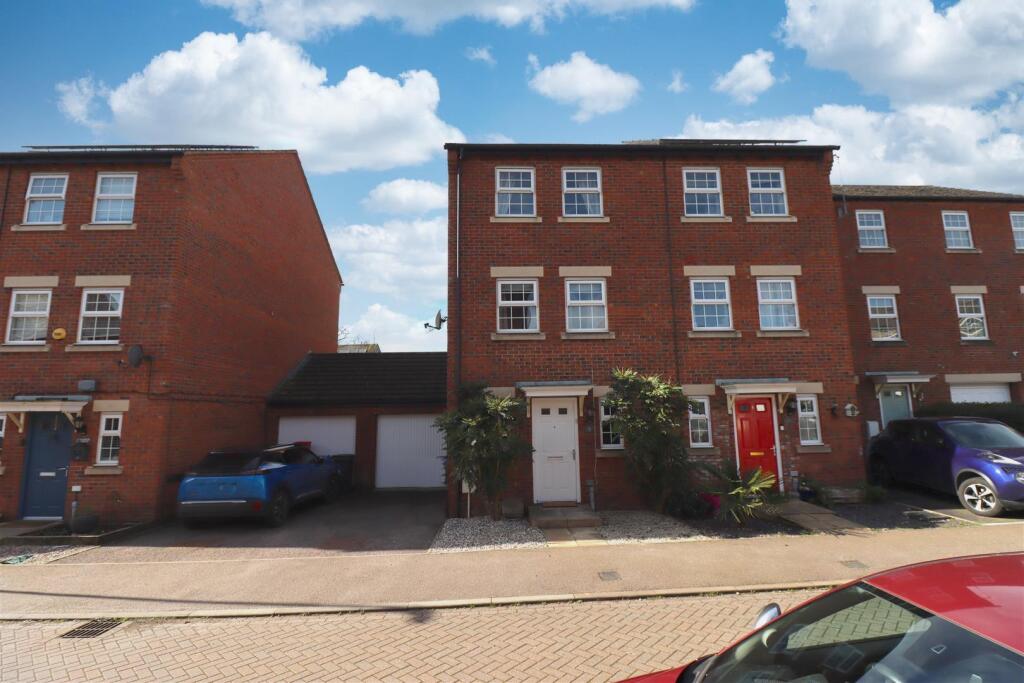 Main image of property: Charter Court, Rothwell