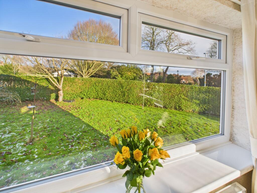 2 Hall Close, Nafferton, Driffield, YO25 4JN photo 3