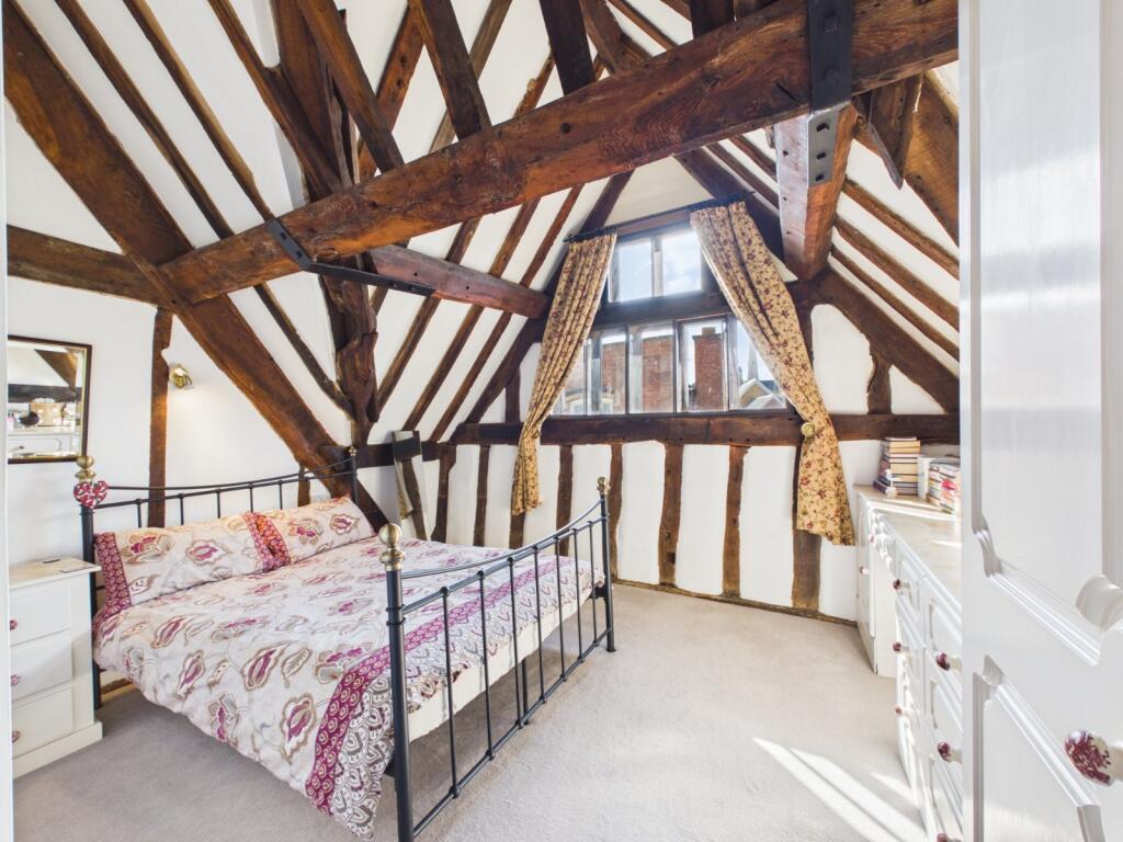 Apartment in Worcester, Worcestershire - View 2