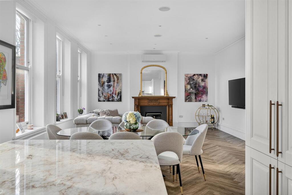 Apartment in London - View 4