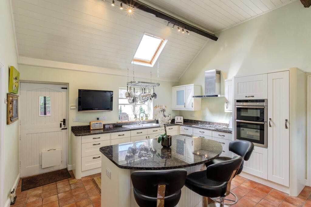 House in Nottingham, Thrumpton - View 3