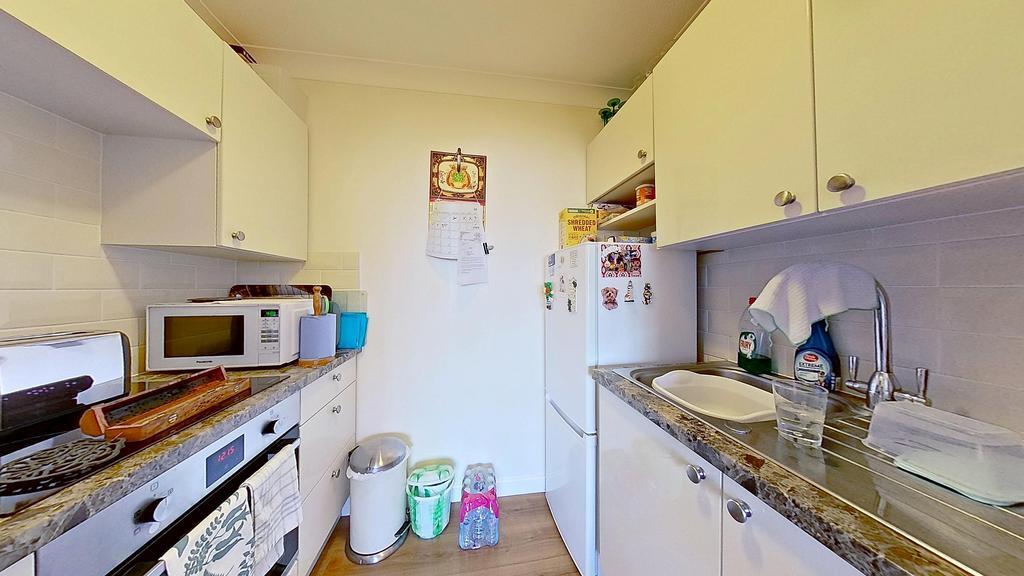 Cavendish Court, High Street, Herne Bay, CT6 5LB photo 4