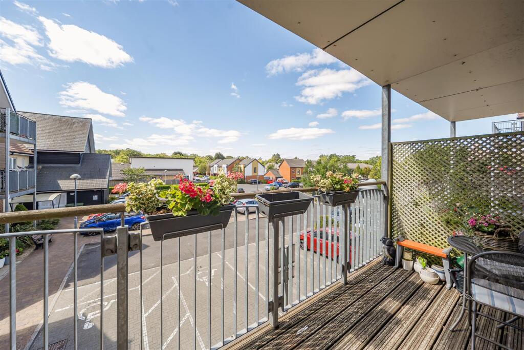Apartment in Guildford - View 4