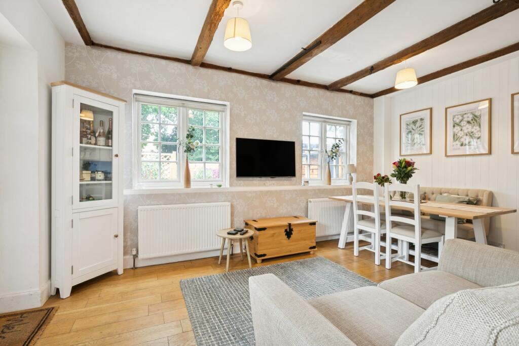Digswell House Mews, Welwyn Garden City, Hertfordshire, AL8 - View 2