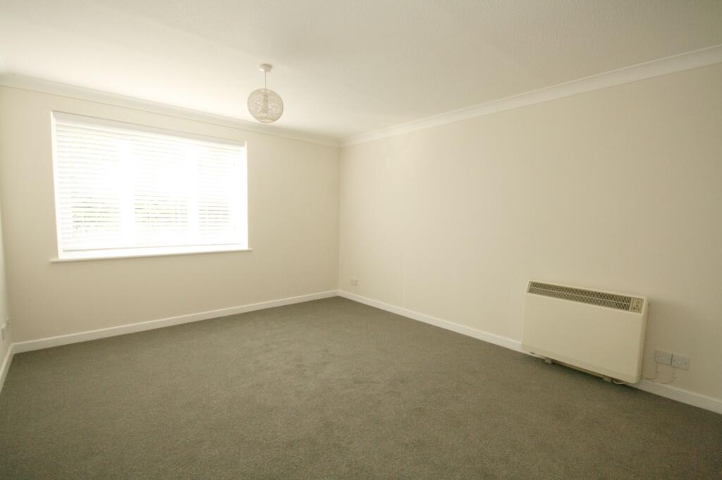 Apartment in South Oxfordshire, Wheatley - View 2