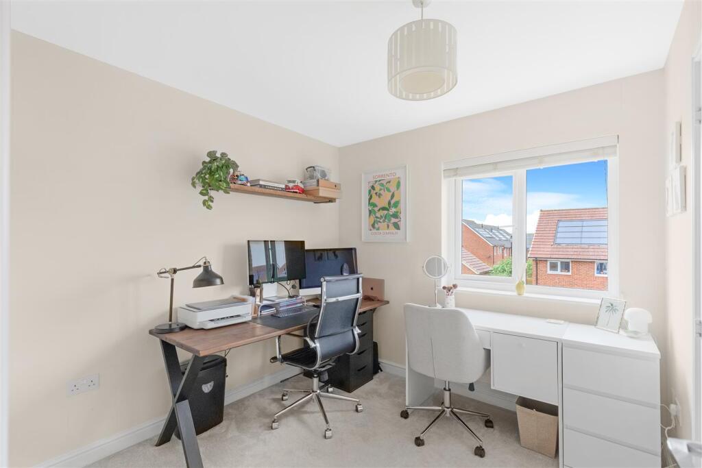 House in Northampton - View 4