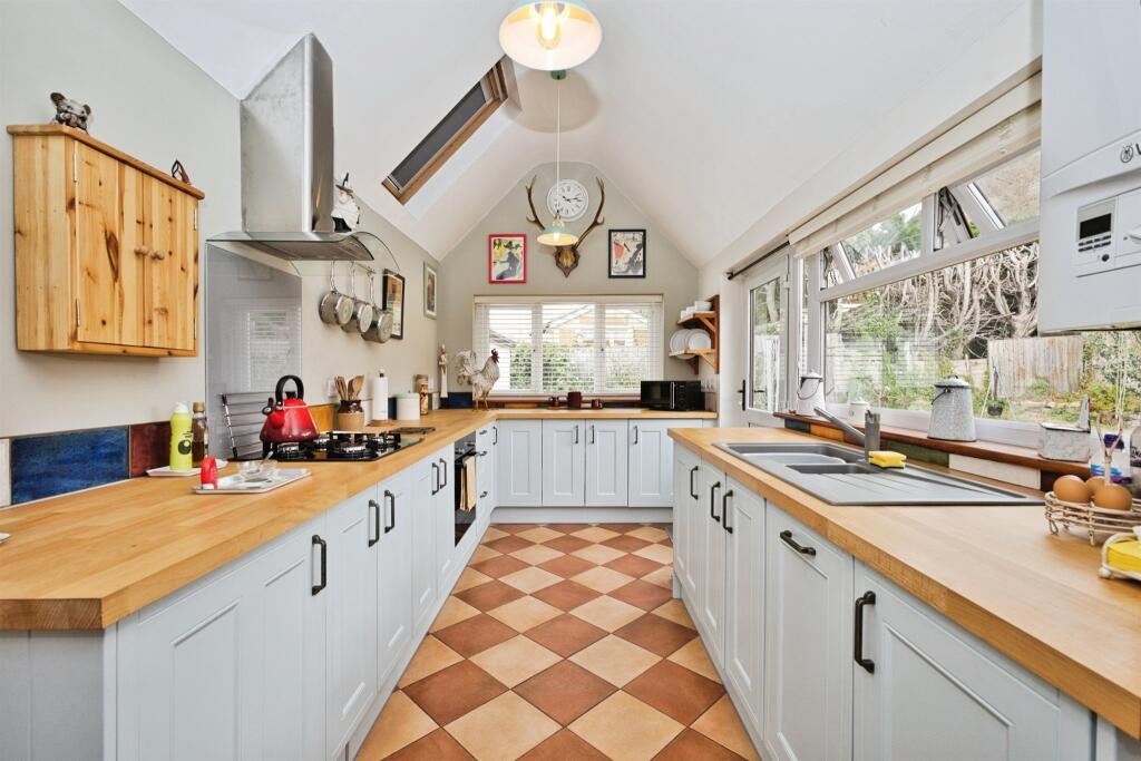 House in Dorchester, Mosterton - More