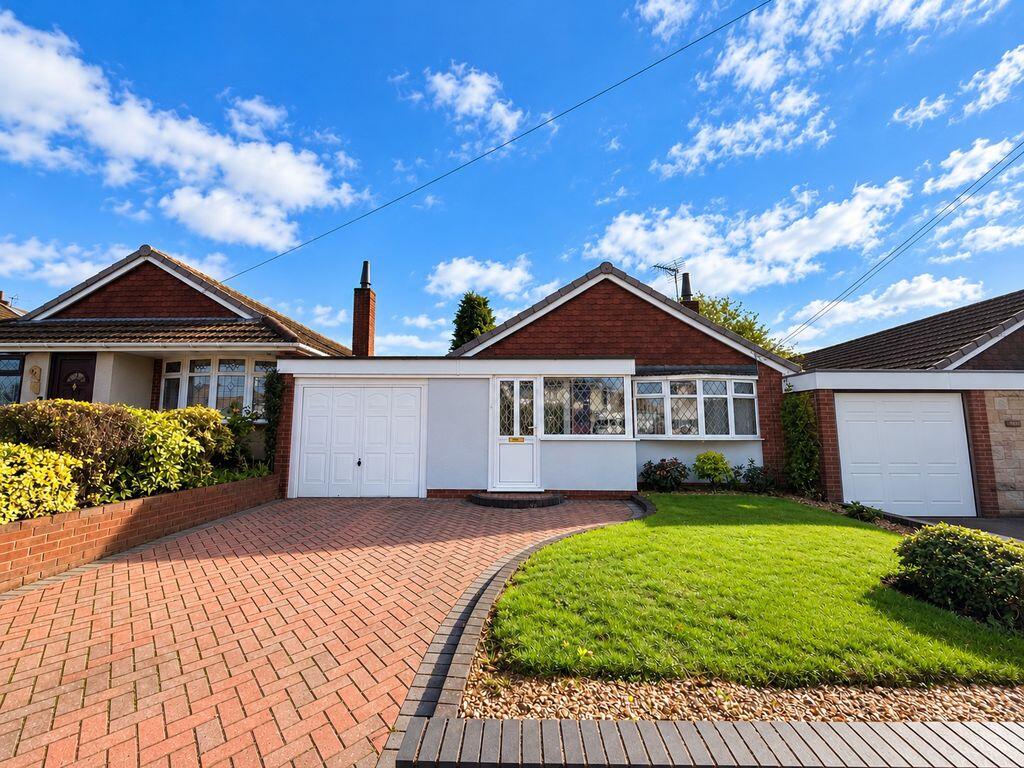 3-bed detached on Springhill Road, Burntwood, WS7 4UJ, £250,000