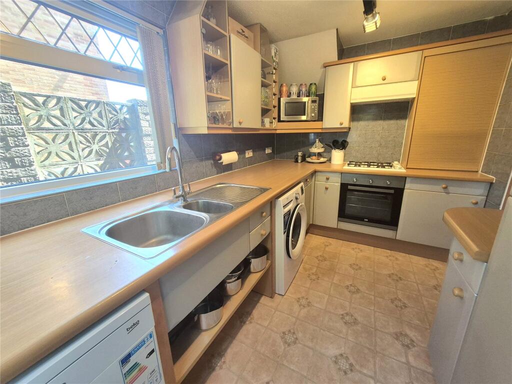 Gunville Crescent, Bournemouth, Dorset, BH9 – pohled 4