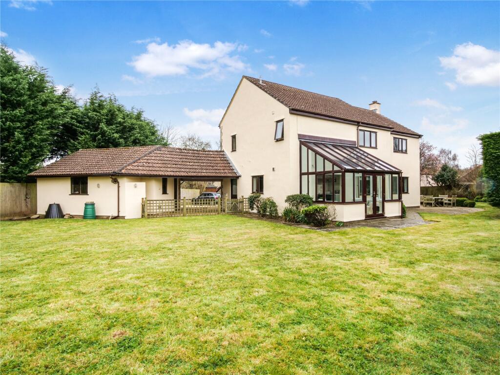 A Spacious Family Home in desirable Scot Lane, Chew Stoke photo 2