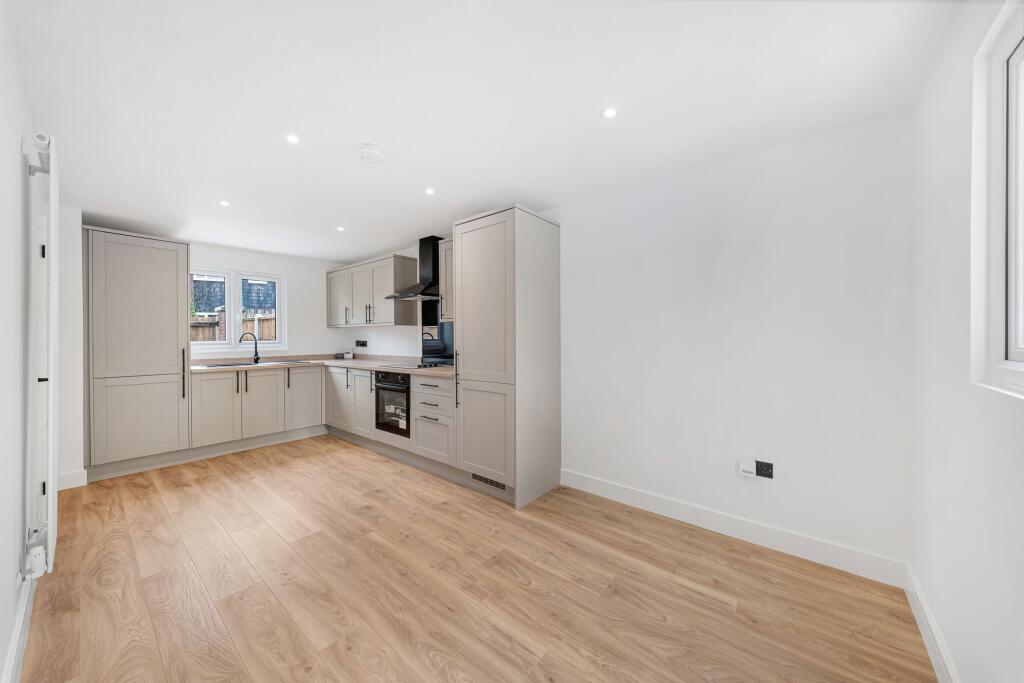 House in Runcorn, Halton Brook, Grange - View 2
