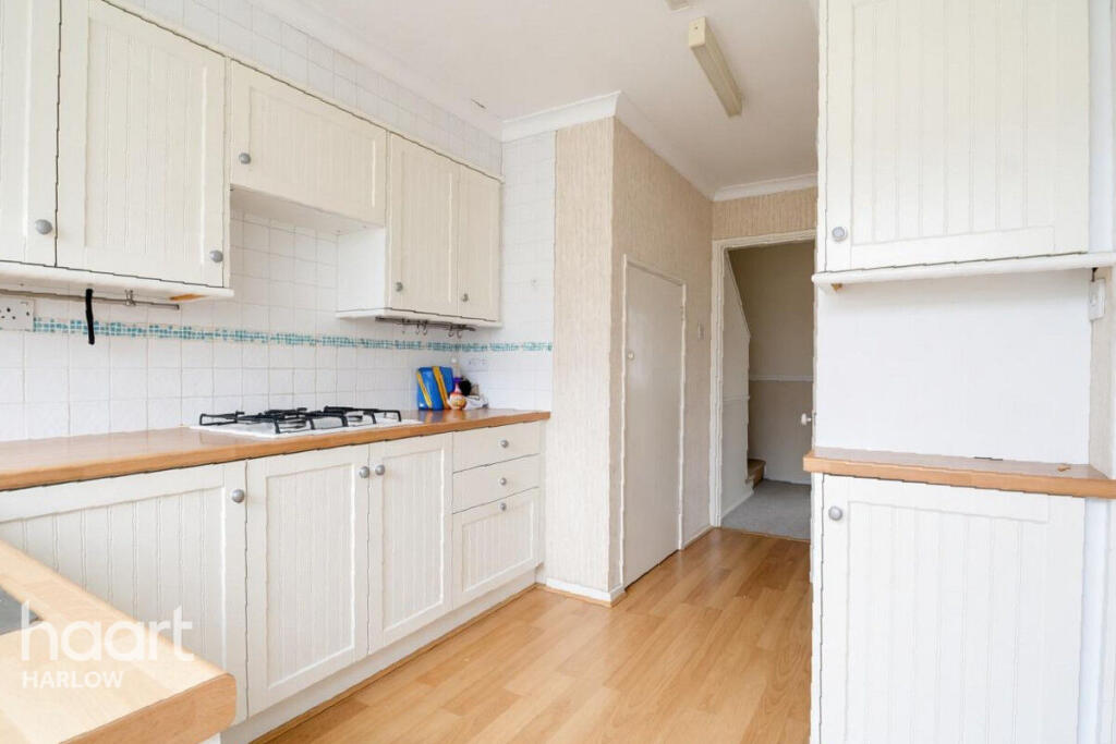 House in Harlow, Tye Green - View 4