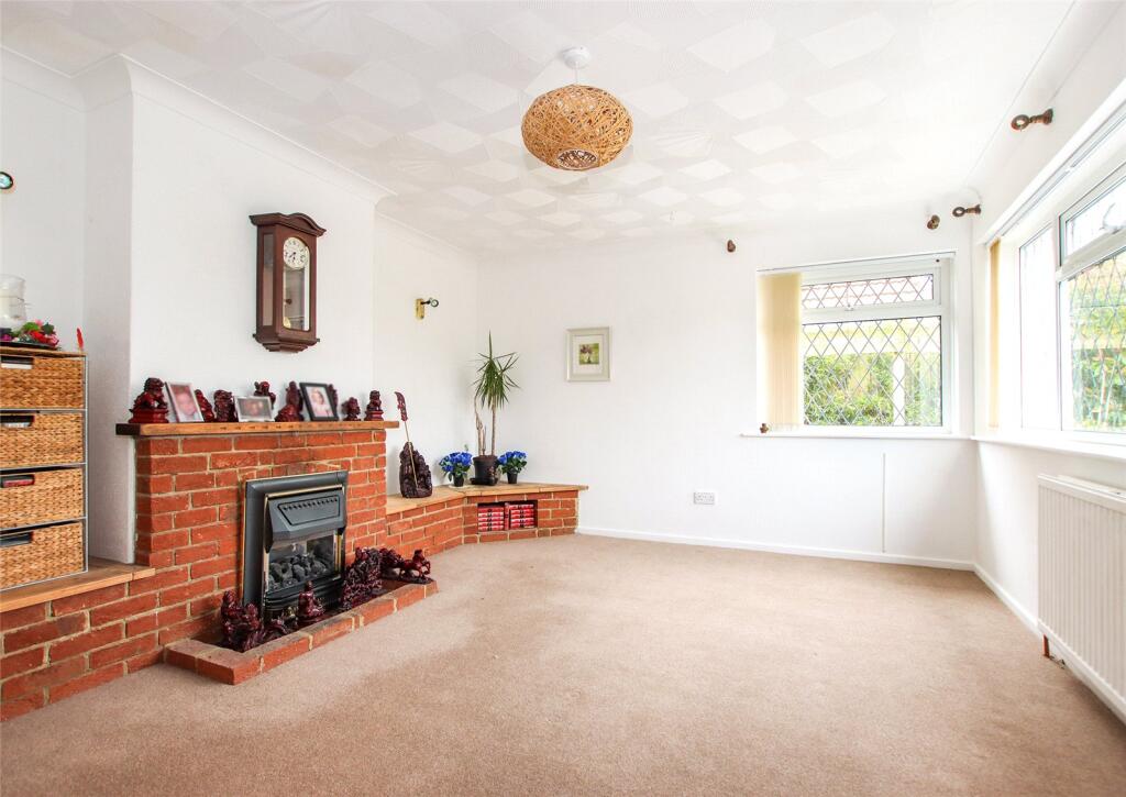 Brownings Close, Pennington, Lymington, Hampshire, SO41 photo 3