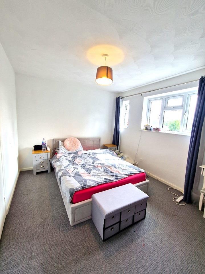 House in Twickenham - View 5
