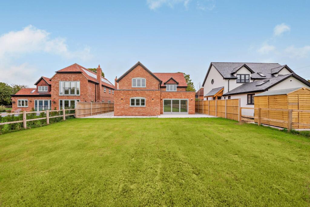 Main image of property: Silchester Road, Little London, Tadley, Hampshire