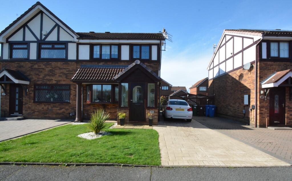 Main image of property: Martingale Way, Droylsden, M43