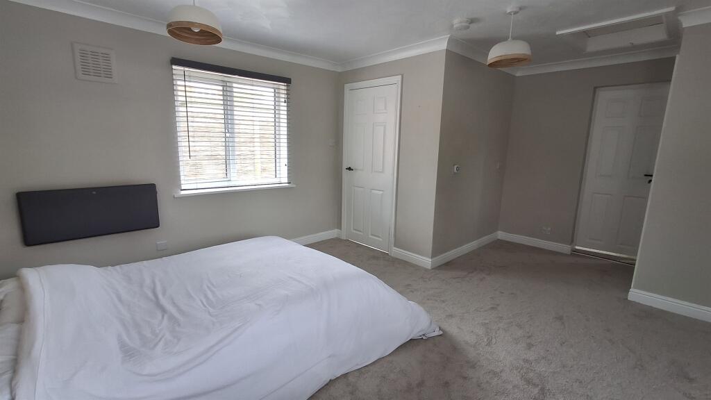 House in Nottingham - View 2