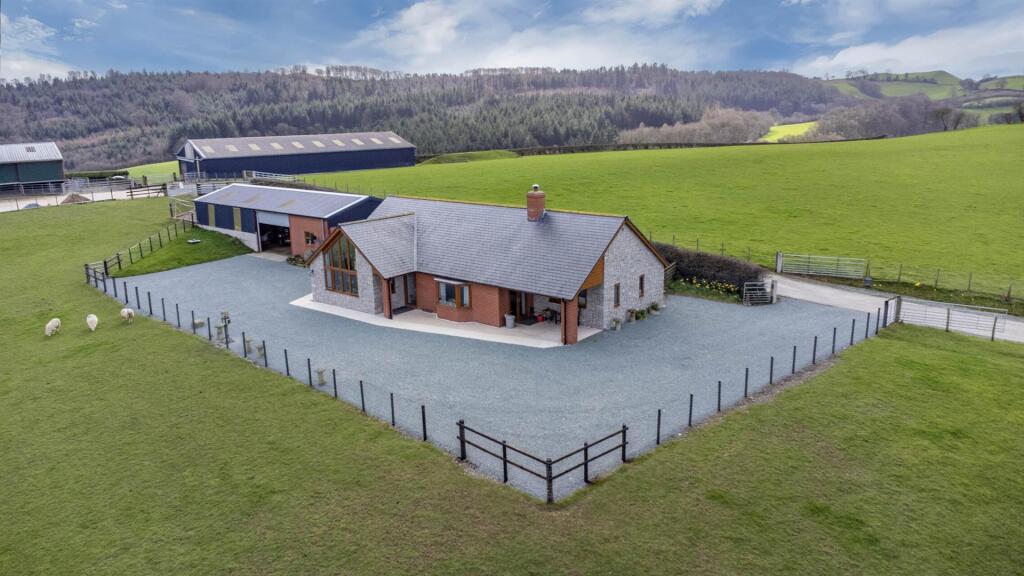 Main image of property: Maesmawr, Welshpool