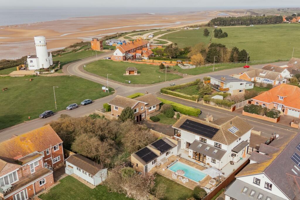 Elegant Coastal Home in Lighthouse End of Hunstanton photo 4
