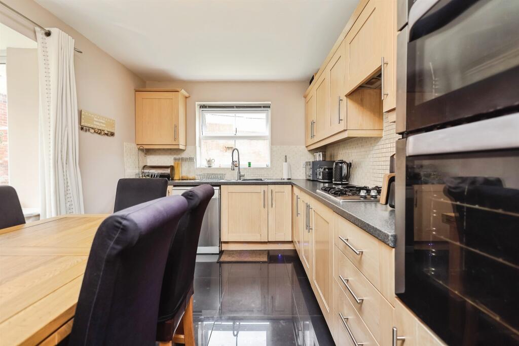 Kingswood Close, Birmingham - More