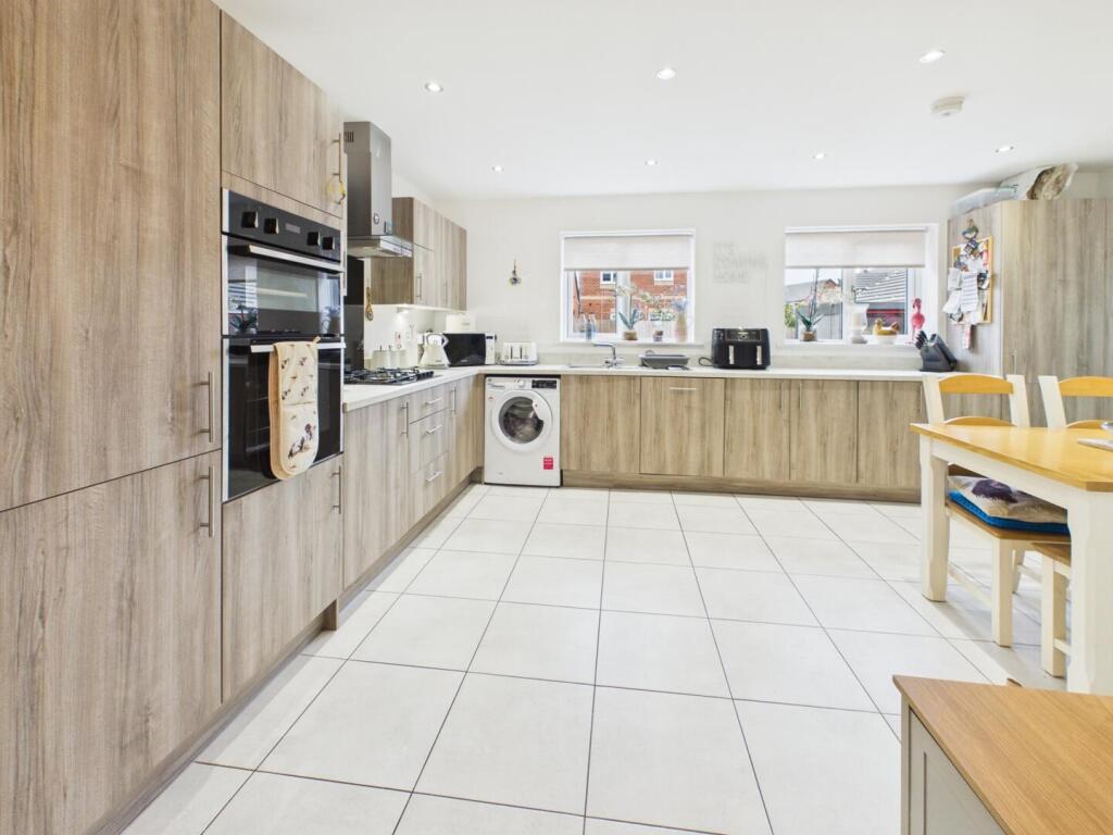 House in East Lindsey, Town End, Woodhall Spa - View 2