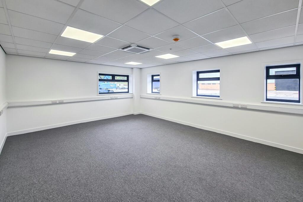 12-OFFICE_0.1-0.jpg