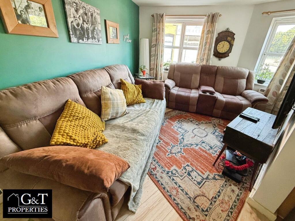 Apartment in Sandwell, Cherry Orchard - View 3