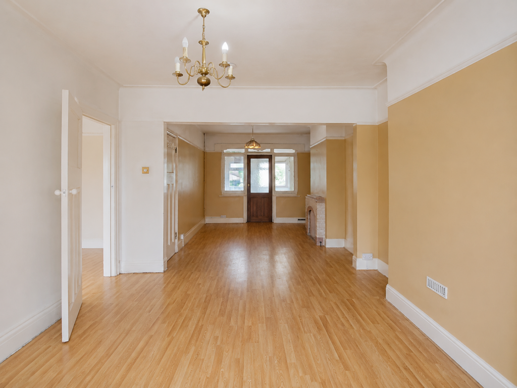House in London - View 2