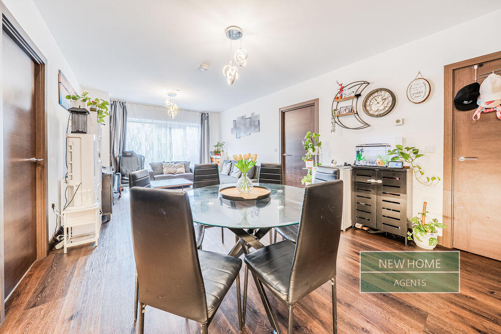 Apartment in Southend-on-Sea - View 4