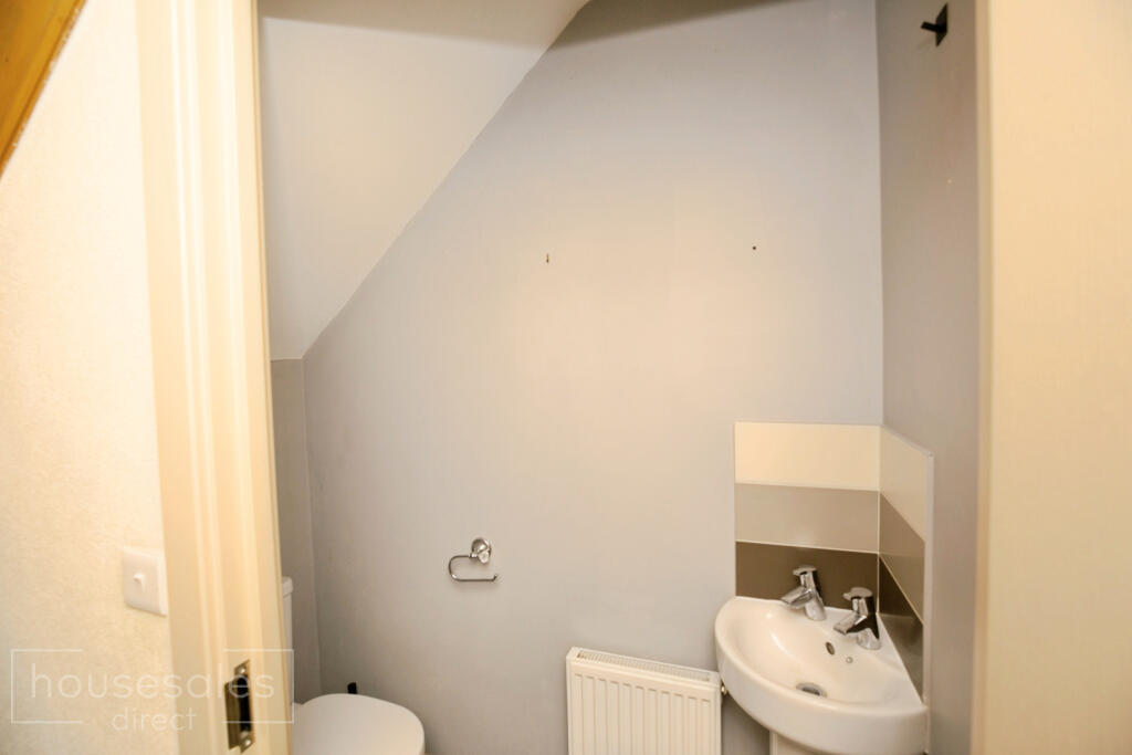 House in Doncaster - View 5