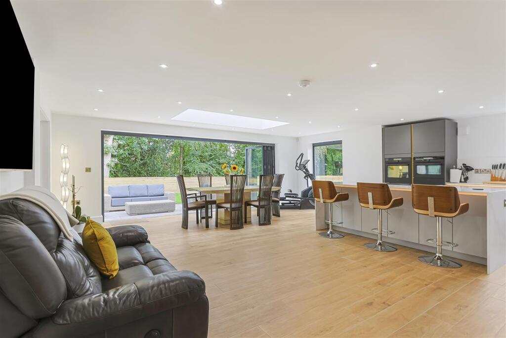 House in Wimborne Minster, Dorset - View 5
