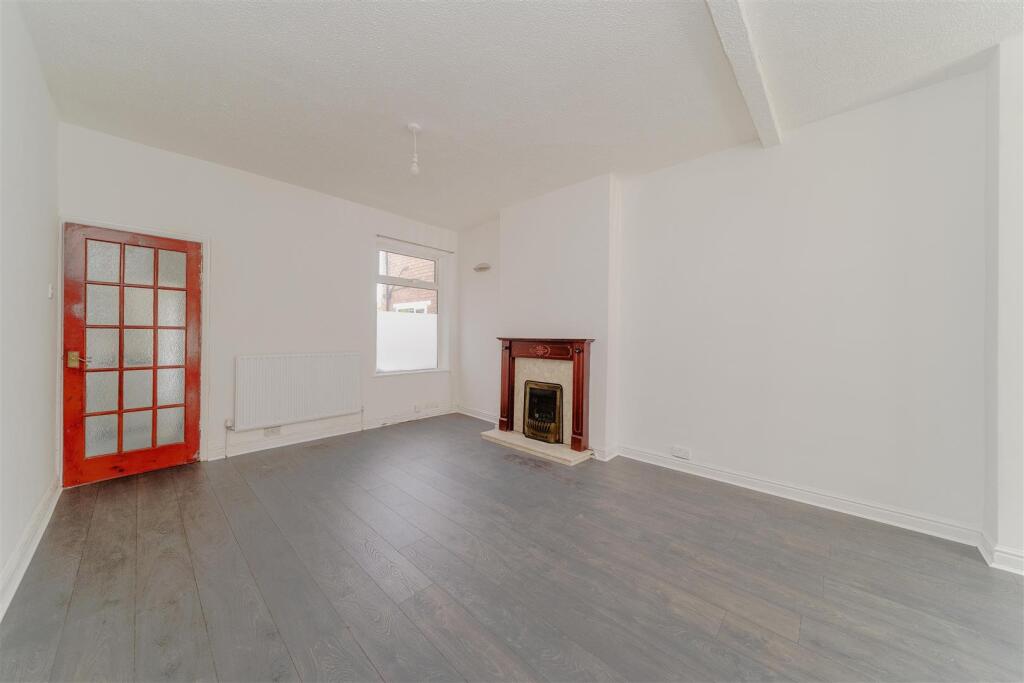 House in Birmingham, West Midlands - View 4