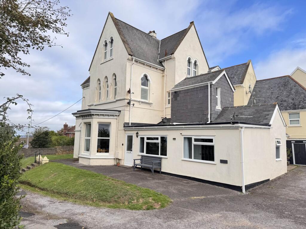 2-bed flat on Bay View Road, Northam, £175,000