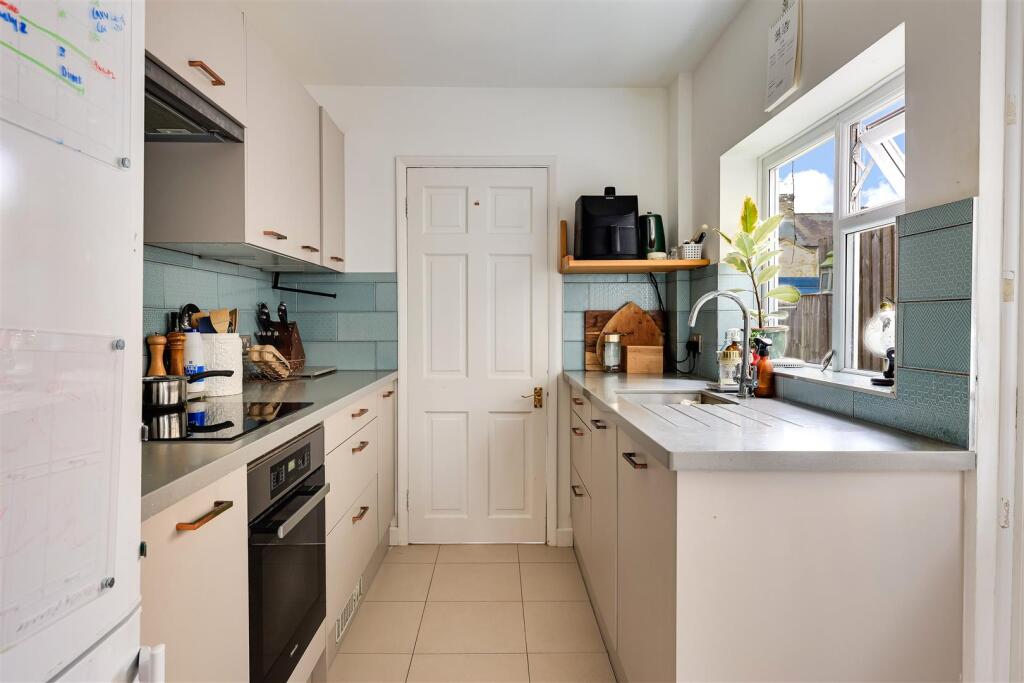 Main image of property: Cavendish Road, Cambridge