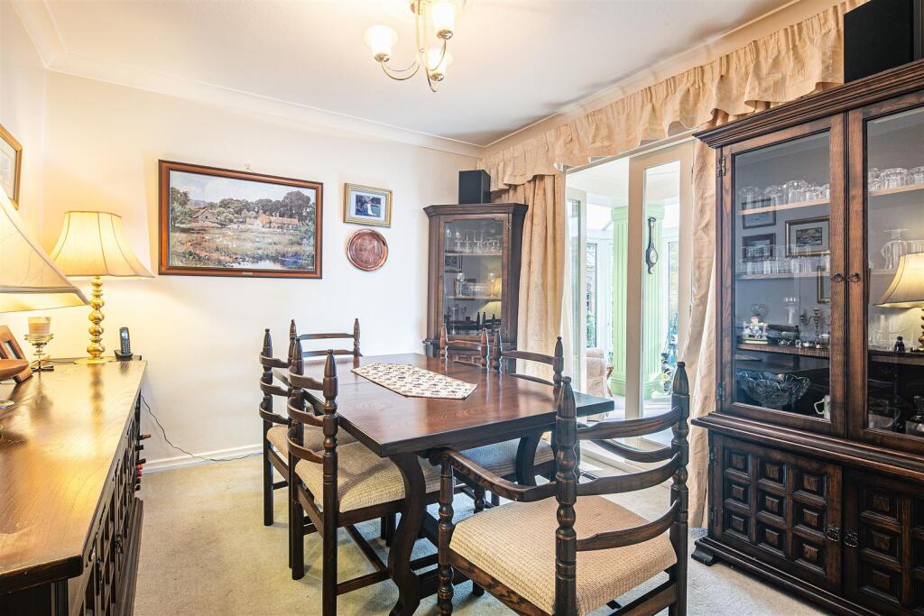 3 Five Trees Drive, Dore, S17 3LX photo 3