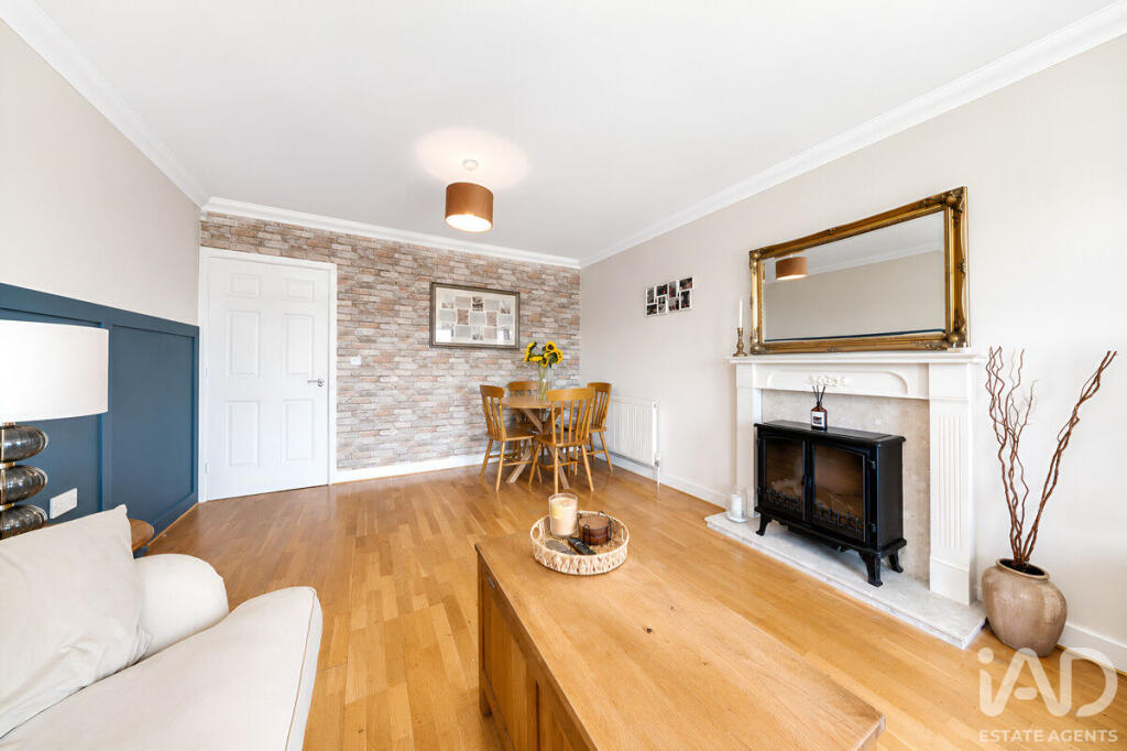 House in East Cambridgeshire, Cambridgeshire - More