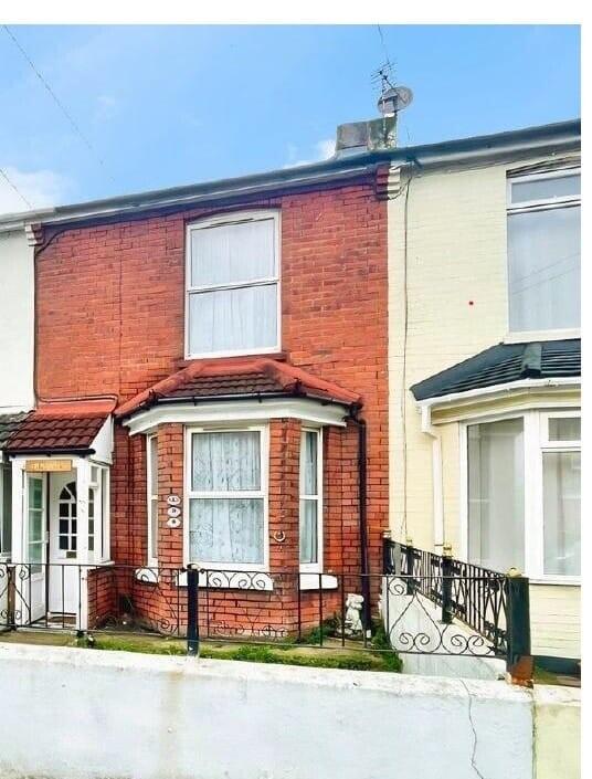 Main image of property: SO19 2EN