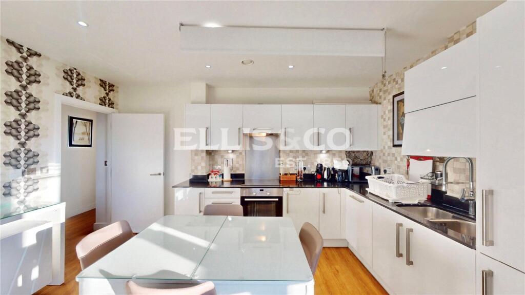 Apartment in Harrow - View 5