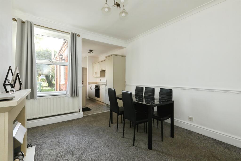 Newcastle Avenue, Worksop photo 4