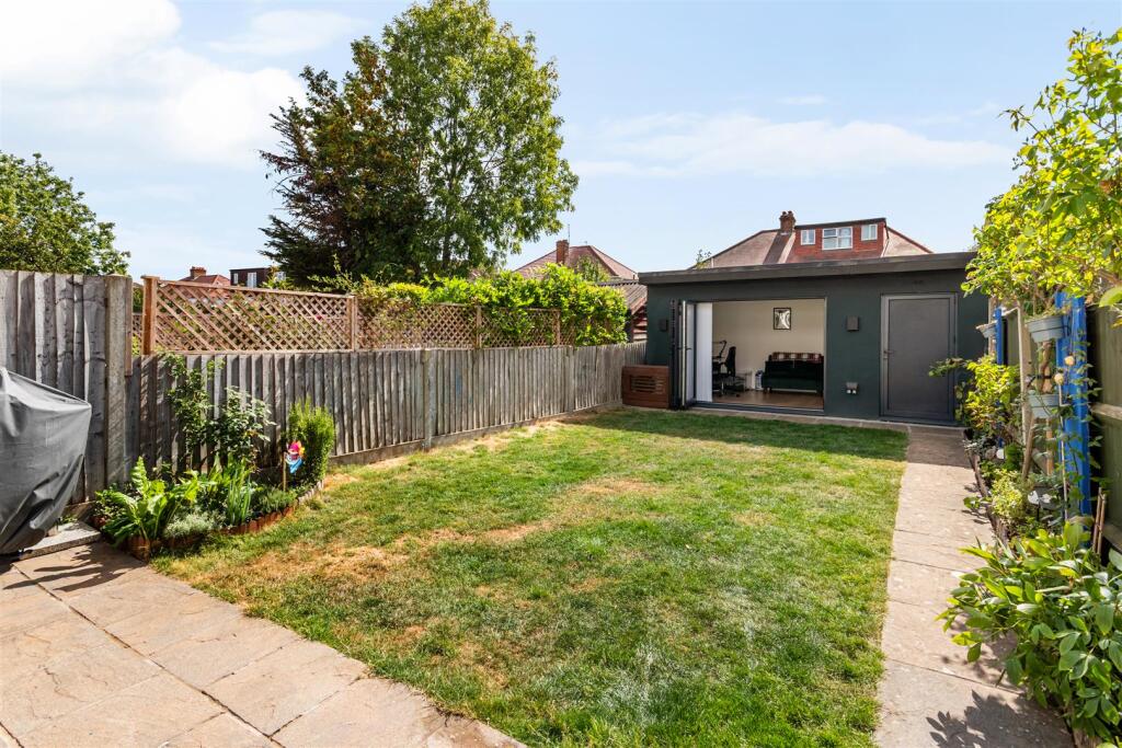 House in Kingston upon Thames - View 5