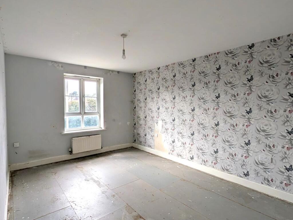 House in Gloucester - View 2