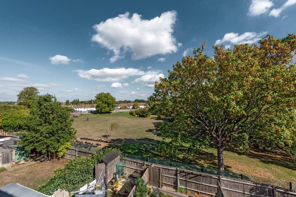 House in Morden, Lower Morden - View 4