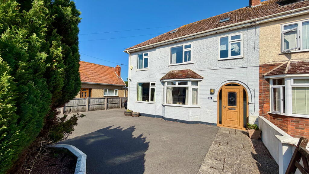Main image of property: Barton Road, Berrow, Burnham-on-sea, TA8 2LT