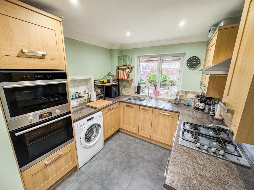 Croyde Avenue, Corby photo 3