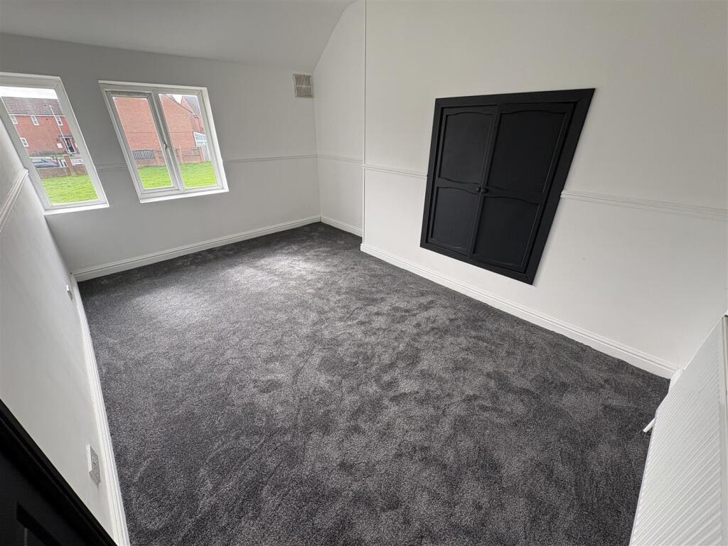 House in Leeds, Burn Knolls, Morley - View 5
