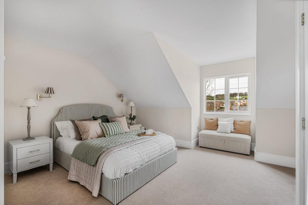 16 Chapel Gardens, Anstey Lane, Alton, Hampshire photo 4